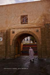 Image du Maroc Professionnelle de  La fameuse Porte de la Marine ou Bab El Marsa de la Médina de Casablanca, le passage obligé des personnes et des marchandises jusqu'à l'ouverture du boulevard Félix Houphouët-Boigny pour l'arrivée du président de la République française Alexandre Millerand qui effectuait en 1922 un voyage au Maroc et dans les pays de l'Afrique du nord, Mardi 14 Mars 2017. (Photo / Abdeljalil Bounhar)